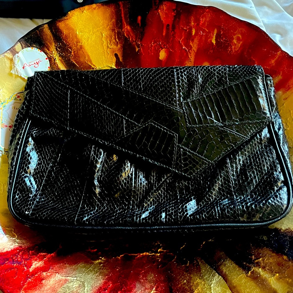 100% Eel Skin Purse